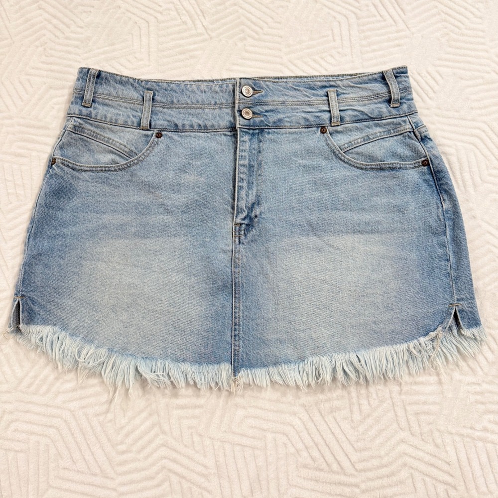 KanCan for Maurices High Rise Fray Hem Denim Mini Skirt Size 33 / 16W